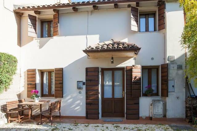 Vila La Casa In Piazza Colonna Montebelluna Exteriér fotografie