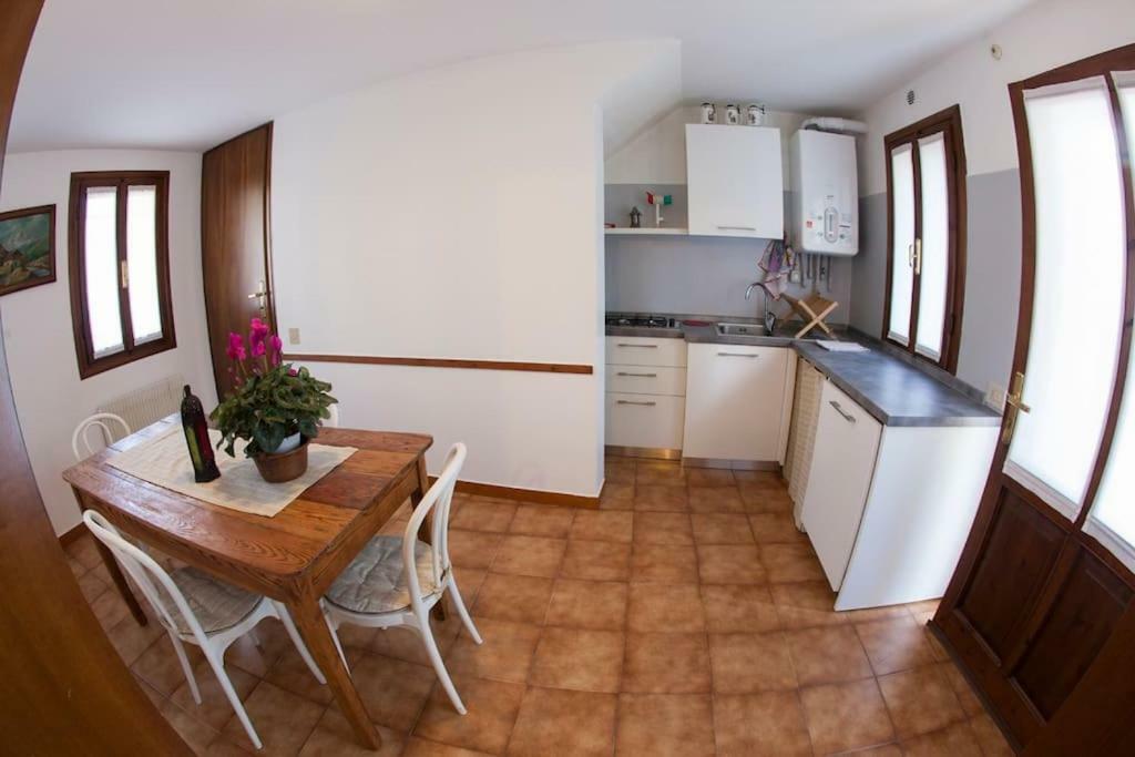 Vila La Casa In Piazza Colonna Montebelluna Exteriér fotografie